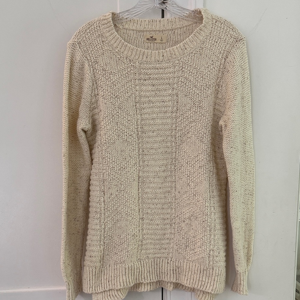 Hollister Women's Crew Neck Sweater